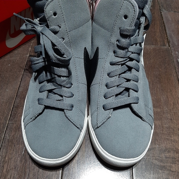 Nike Blazer Mid Rebel Sneaker Cool Grey White 9.5 - Picture 4 of 7